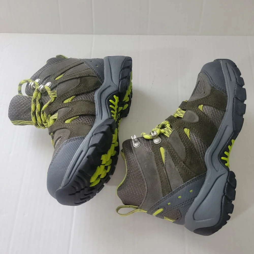 L.L. Bean Tek‎ 2.5 Boots Water Proof Hicking Trail Suede Size 2 Green 286156.